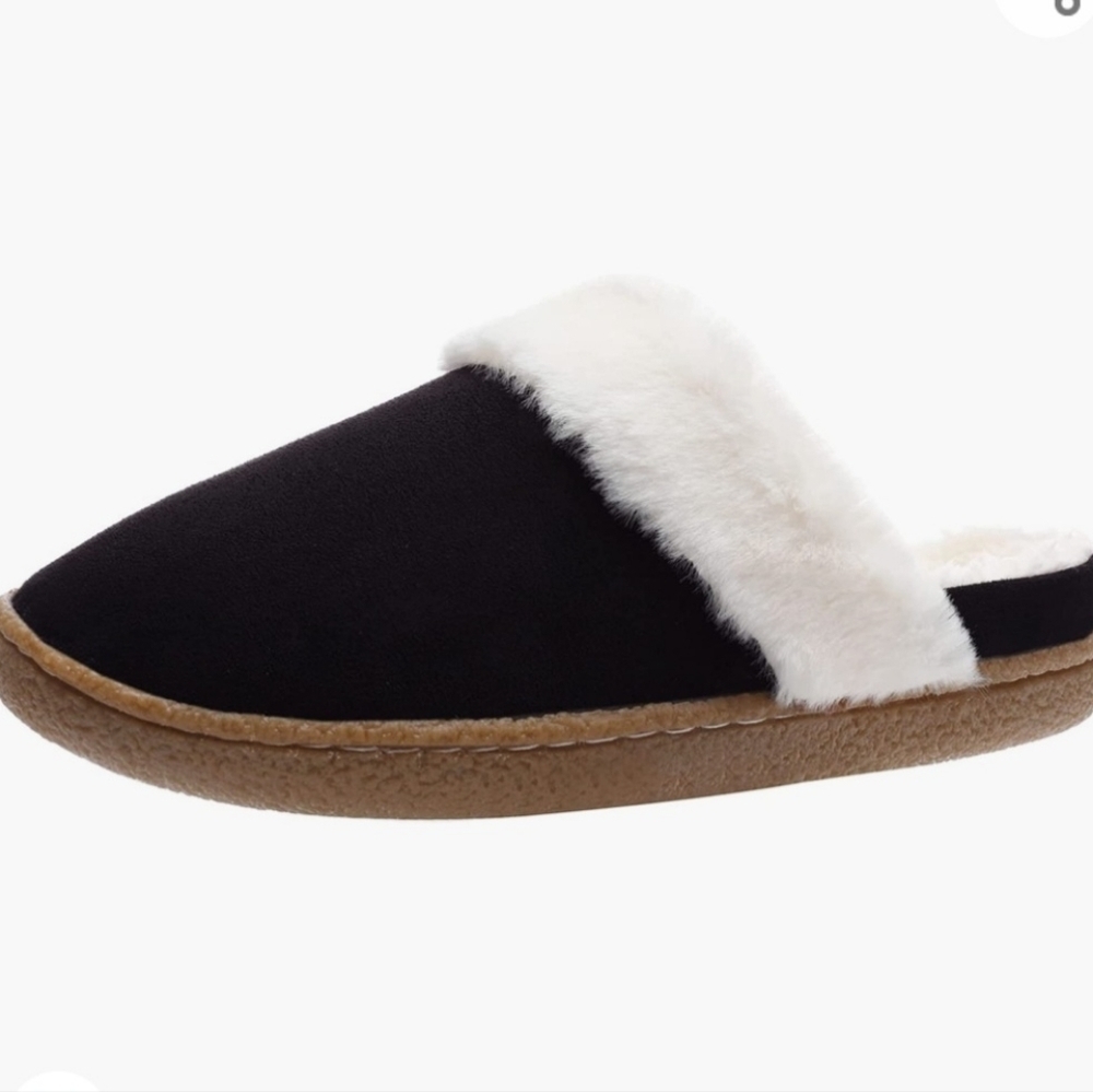 NIB Colorxy Fuzzy House Slippers for Women Size 6/6.5